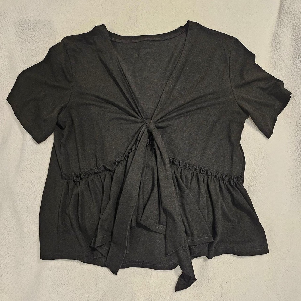 Black tie front tshirt with ruffle detail fits M/L